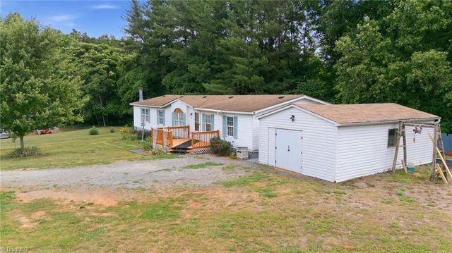 2032 Anna Drive, Yadkinville, NC 27055