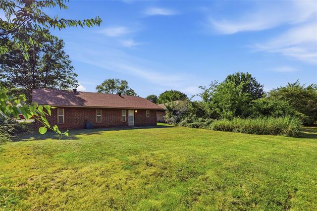 1623 Hardwood Grove Street, Tecumseh, OK 74873