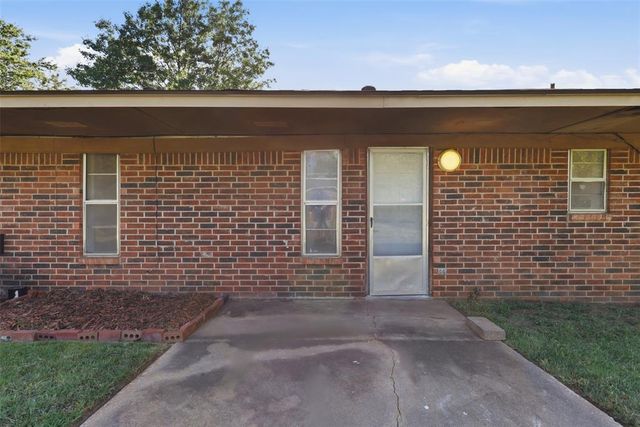 1623 Hardwood Grove Street, Tecumseh, OK 74873
