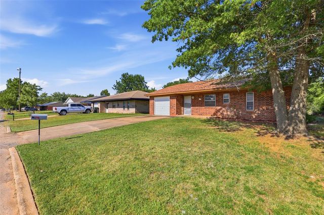 1623 Hardwood Grove Street, Tecumseh, OK 74873