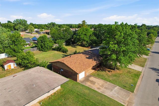 1623 Hardwood Grove Street, Tecumseh, OK 74873