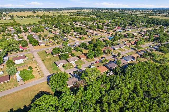 1623 Hardwood Grove Street, Tecumseh, OK 74873
