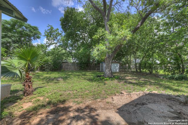 1050 W. Coll, New Braunfels, TX 78130