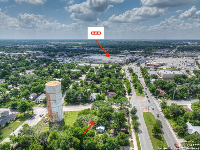 1050 W. Coll, New Braunfels, TX 78130