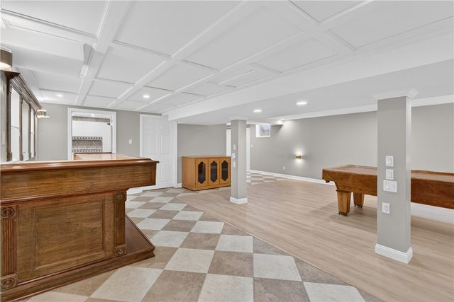 211 Pinnery Avenue, Warwick, RI 02886