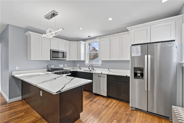 211 Pinnery Avenue, Warwick, RI 02886