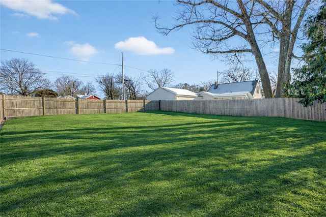 211 Pinnery Avenue, Warwick, RI 02886