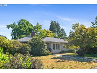 2994 DAPPLE Way, Eugene, OR 97401
