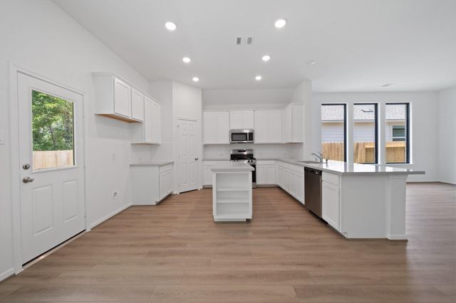 24338 Ponds Creek, Magnolia, TX 77355