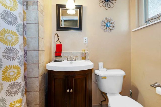 8829 California, Riverside, CA 92503