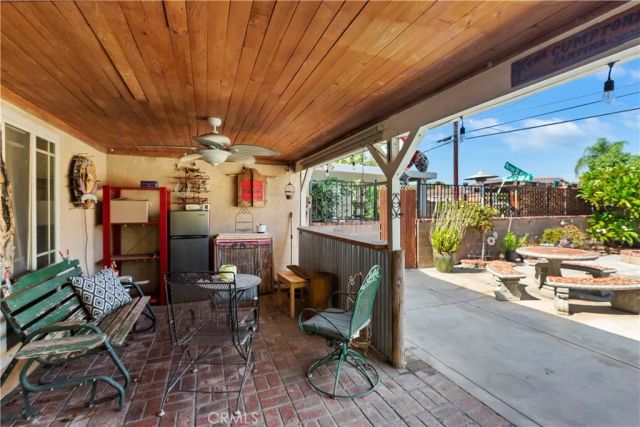 8829 California, Riverside, CA 92503