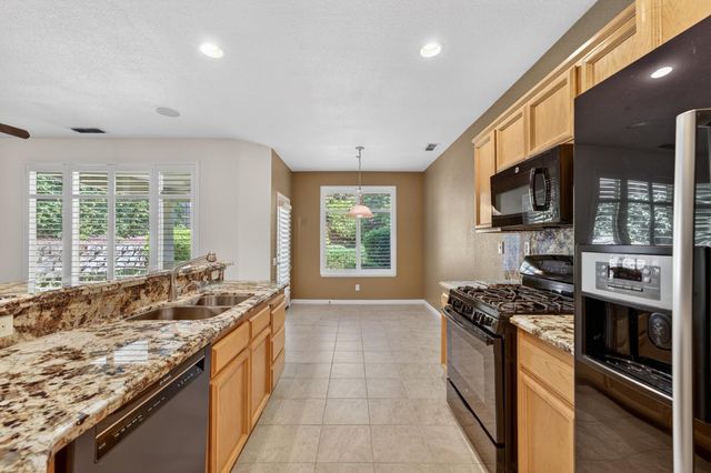 3640 Darlington Ct, Rocklin, CA 95765