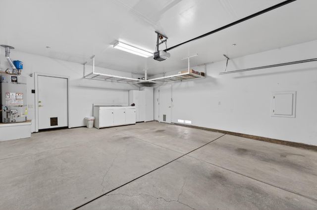 3640 Darlington Ct, Rocklin, CA 95765