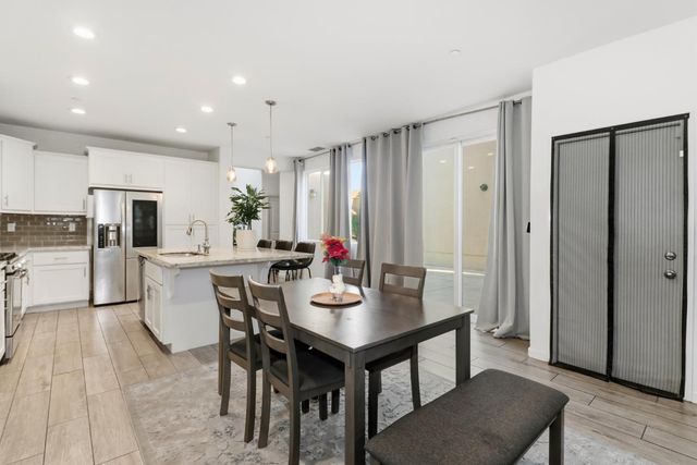 1620 Viburnum Ln, Rocklin, CA 95765