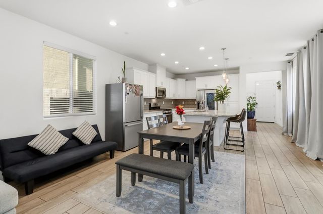 1620 Viburnum Ln, Rocklin, CA 95765