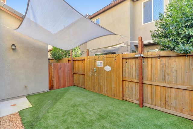 1620 Viburnum Ln, Rocklin, CA 95765