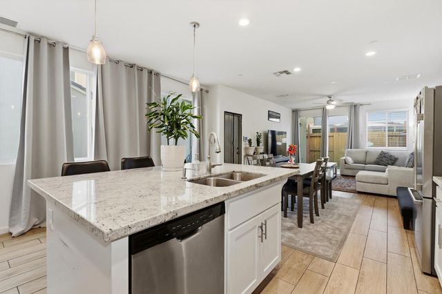 1620 Viburnum Ln, Rocklin, CA 95765