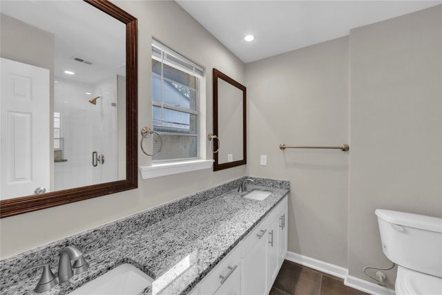 12 Somerset Terrace, Bedford, TX 76022