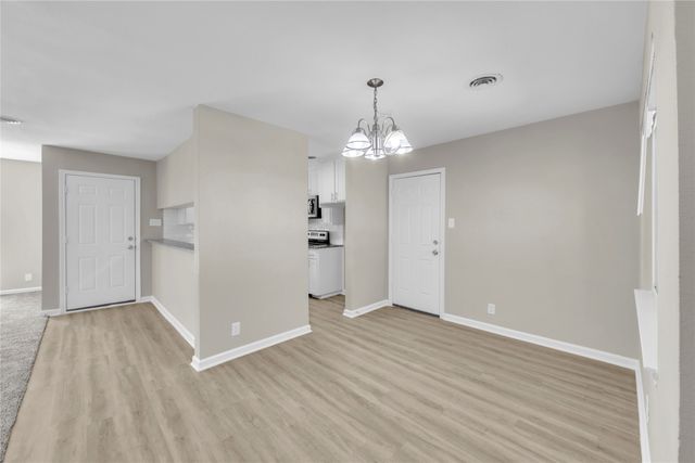 12 Somerset Terrace, Bedford, TX 76022