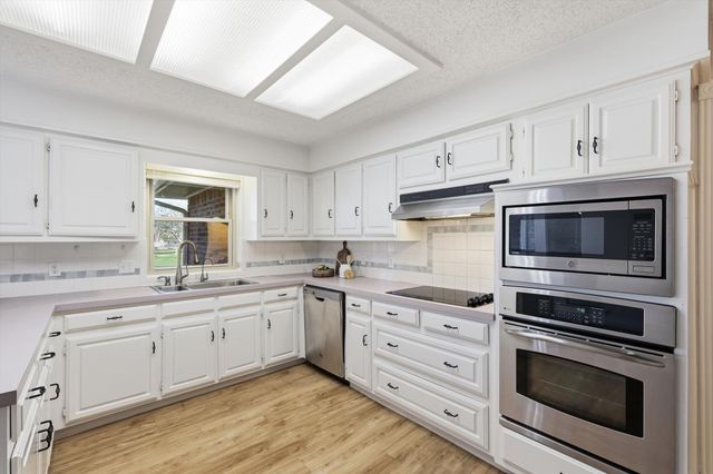 321 Oakview Drive, Double Oak, TX 75077