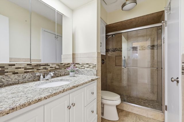 321 Oakview Drive, Double Oak, TX 75077