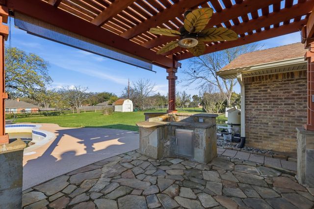 321 Oakview Drive, Double Oak, TX 75077