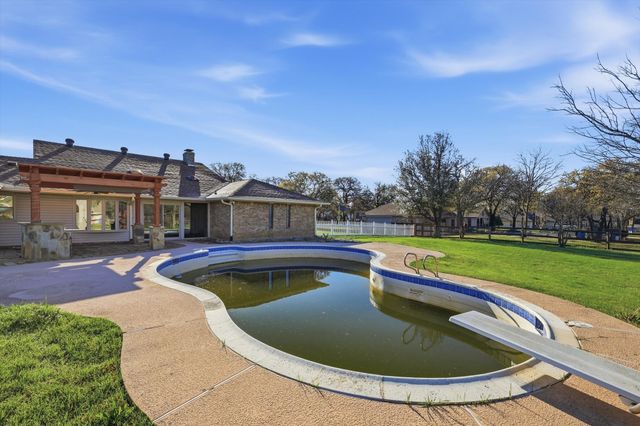 321 Oakview Drive, Double Oak, TX 75077