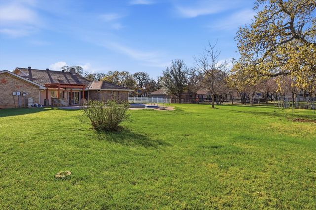 321 Oakview Drive, Double Oak, TX 75077