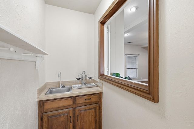 321 Oakview Drive, Double Oak, TX 75077