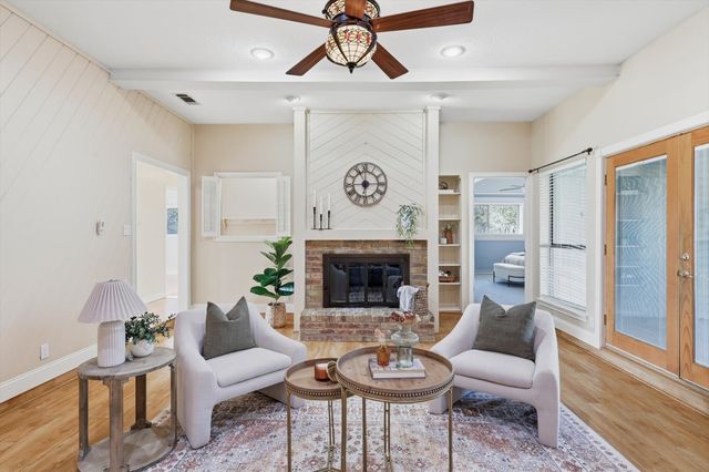 321 Oakview Drive, Double Oak, TX 75077