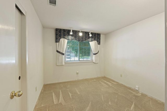 3616 Estate Dr, Stockton, CA 95209