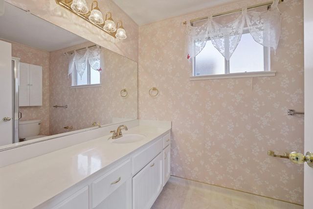 3616 Estate Dr, Stockton, CA 95209