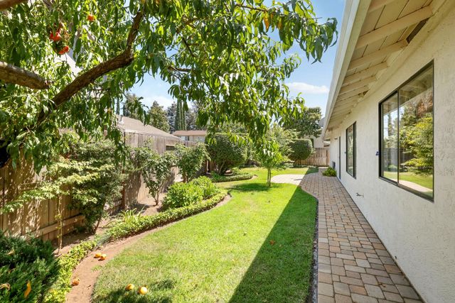 3616 Estate Dr, Stockton, CA 95209