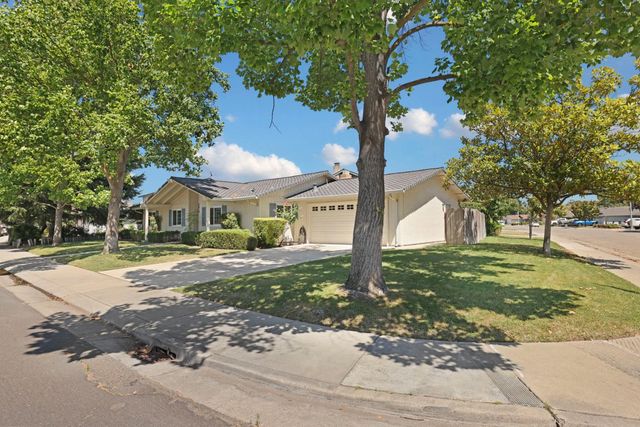 3616 Estate Dr, Stockton, CA 95209
