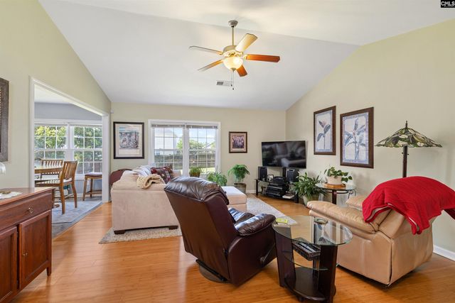 925 Farnsworth Drive, Hopkins, SC 29061