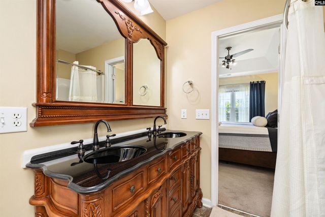 925 Farnsworth Drive, Hopkins, SC 29061