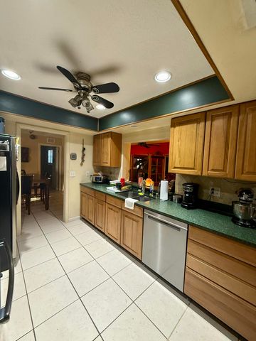 1009 NE 18th Street, Belle Glade, FL 33430