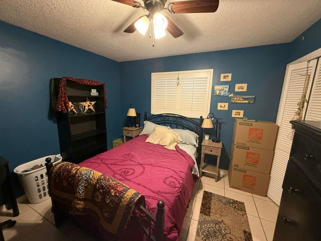 1009 NE 18th Street, Belle Glade, FL 33430