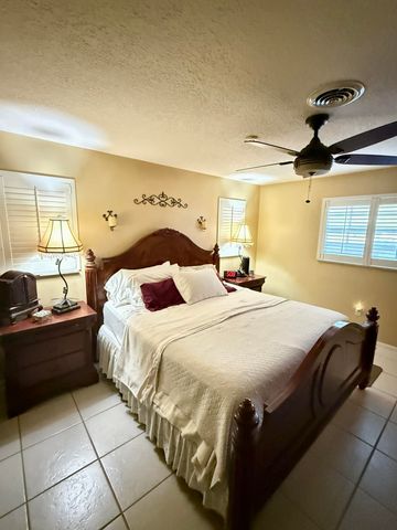 1009 NE 18th Street, Belle Glade, FL 33430