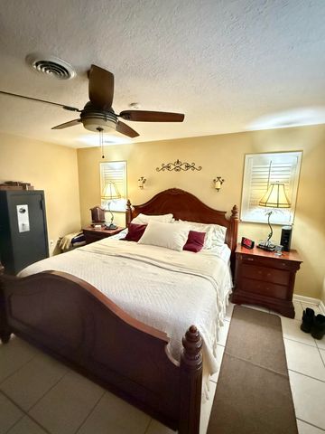 1009 NE 18th Street, Belle Glade, FL 33430