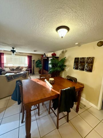 1009 NE 18th Street, Belle Glade, FL 33430