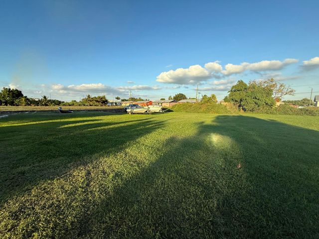 1009 NE 18th Street, Belle Glade, FL 33430