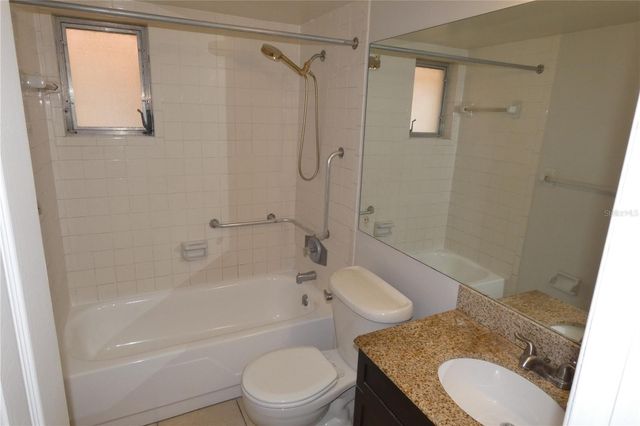 5831 8TH AVENUE N 206, St Petersburg, FL 33710