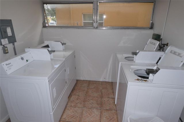 5831 8TH AVENUE N 206, St Petersburg, FL 33710