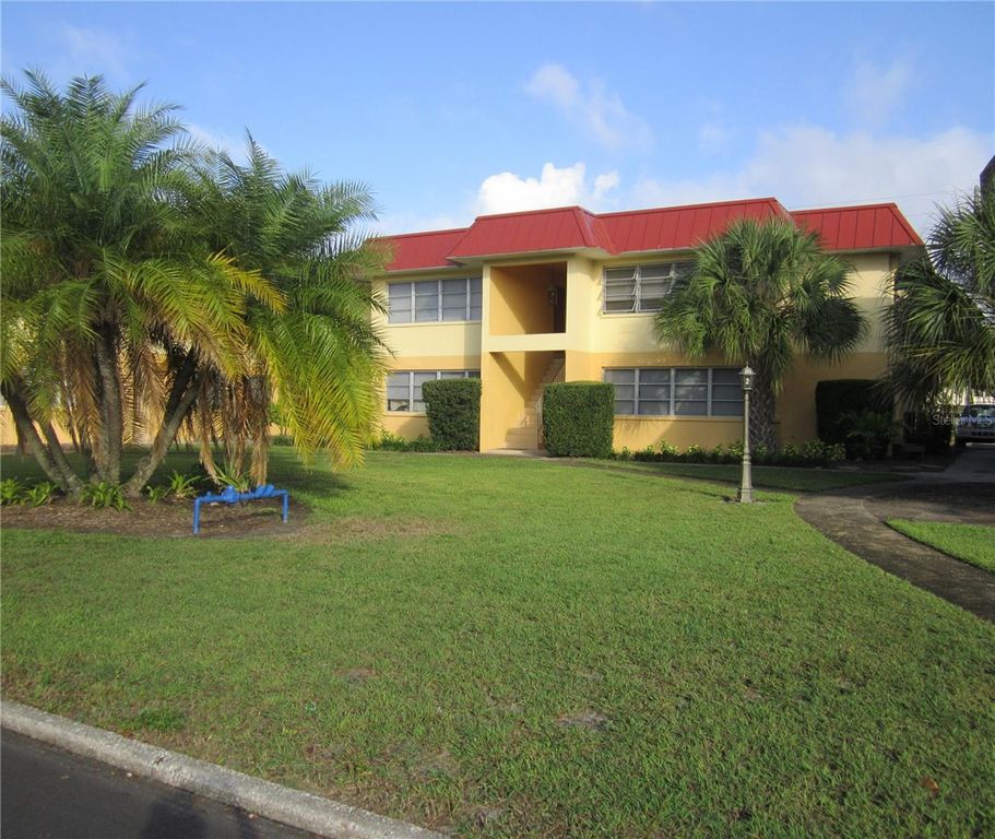 5831 8TH AVENUE N 206, St Petersburg, FL 33710