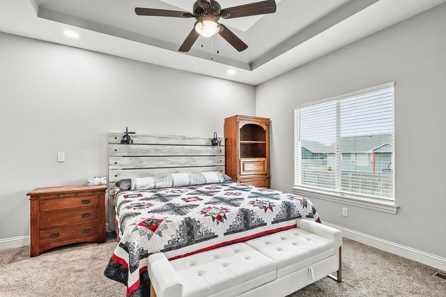 1000 N Casado Ct, Goddard, KS 67052