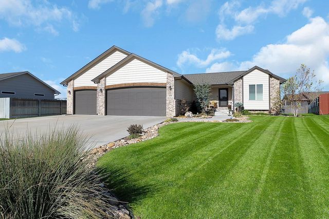 1000 N Casado Ct, Goddard, KS 67052