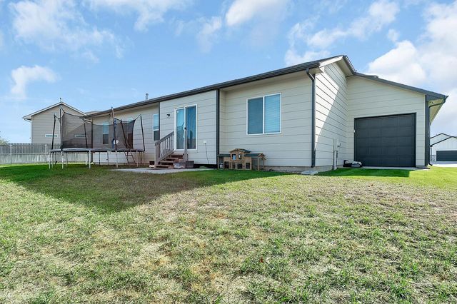 1000 N Casado Ct, Goddard, KS 67052