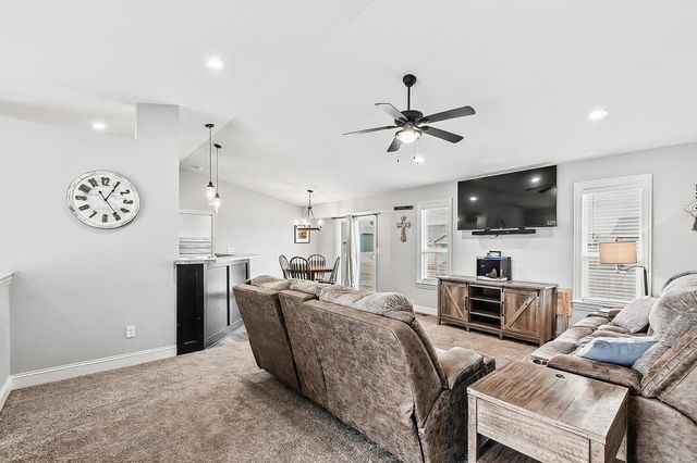 1000 N Casado Ct, Goddard, KS 67052