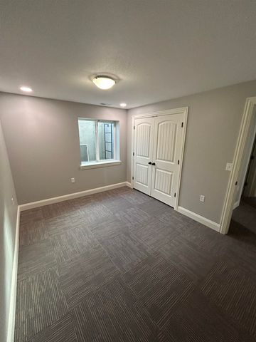 1000 N Casado Ct, Goddard, KS 67052